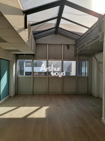 PLATEAU DE BUREAU EN OPEN SPACE DIVISIBLE