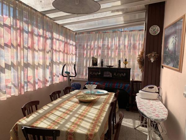 MAISON DE 280m2 avec garage de 115m2, jardin, terrasse , véranda