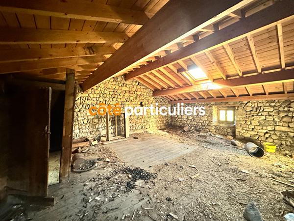 Vente Corps de ferme751 m² - 6 Pièces - LE PUY EN VELAY (43000)