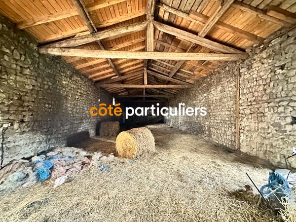 Vente Corps de ferme751 m² - 6 Pièces - LE PUY EN VELAY (43000)