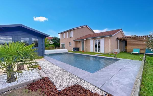 Maison à vendre    5 pièces •  Veauche