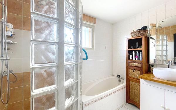 Maison à vendre    5 pièces •  Veauche