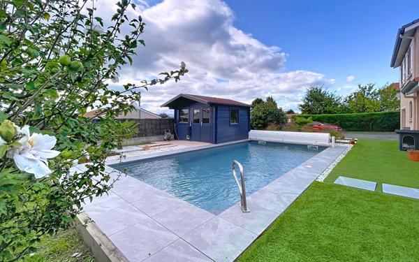 Maison à vendre    5 pièces •  Veauche