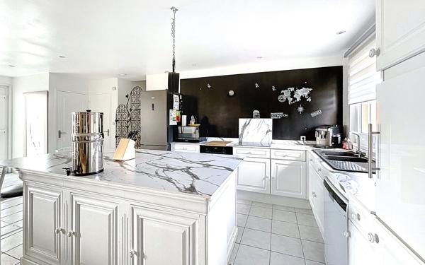 Maison à vendre    5 pièces •  Veauche