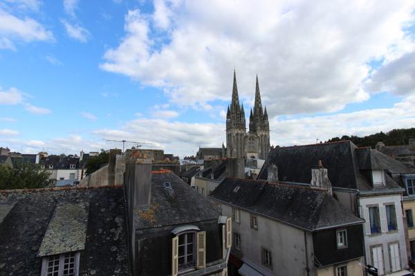 UN STUDIO, SOUS LES TOITS, AU CENTRE HISTORIQUE. - A QUIMPER Quimper CENTRE