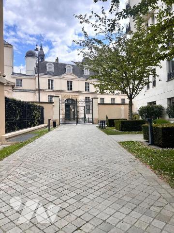 VANEAU / SEVRES 3 PIECES 92m² 2 PARKINGS