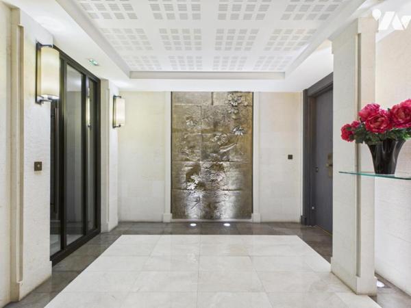 VANEAU / SEVRES 3 PIECES 92m² 2 PARKINGS