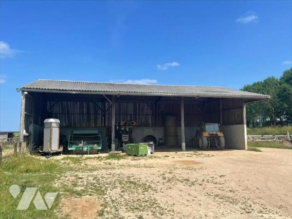 Nouveau " chez des Notaires à Mes côtés" UN CENTRE D'ENTRAINEMENT  POUR  CHEVAUX sur un ensembl...