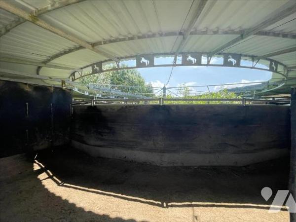 Nouveau " chez des Notaires à Mes côtés" UN CENTRE D'ENTRAINEMENT  POUR  CHEVAUX sur un ensembl...