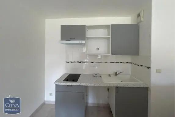 Appartement à louer 2 pièces 45.03m² Tonnay-Charente (17430)