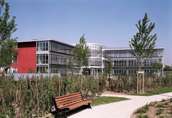 Bureaux à louer à VOISINS LE BRETONNEUX 78960