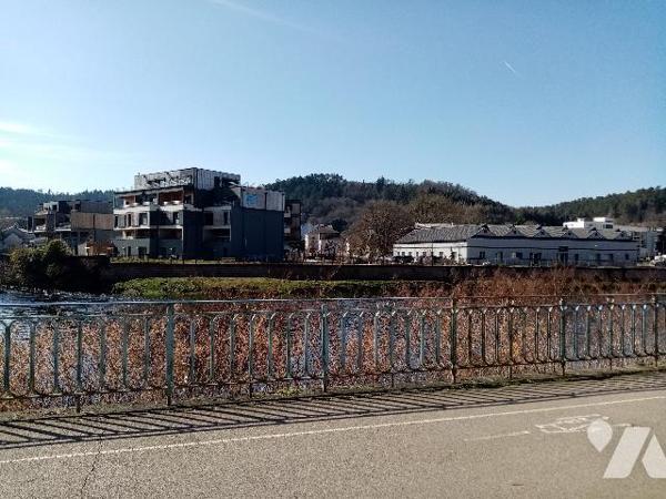 maison de village mitoyenne de 80 m² , avec cour, l'ensemble sur un terrain de 128 m²