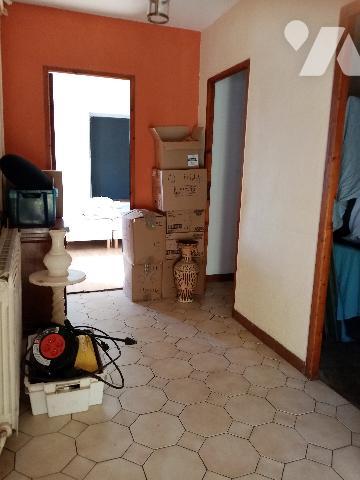 maison de village mitoyenne de 80 m² , avec cour, l'ensemble sur un terrain de 128 m²