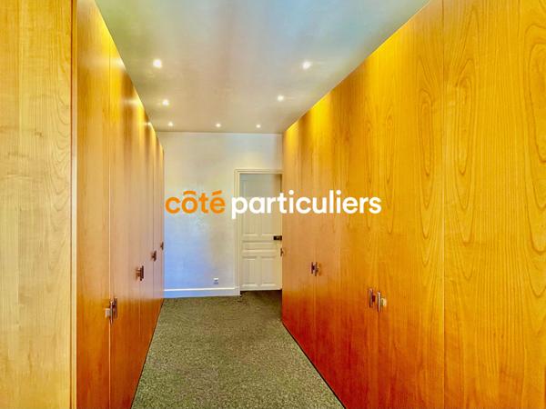 Vente Maison234 m² - 10 Pièces - NIMES (30000)