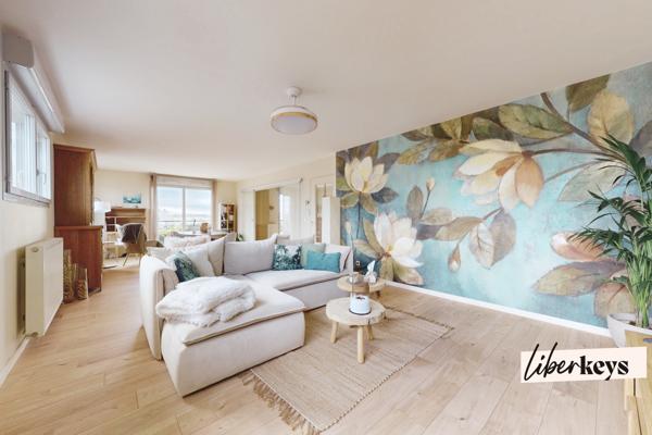 Superbe appartement rénové en dernier étage - à côté du tram T2 - centre ville Saint-Priest 