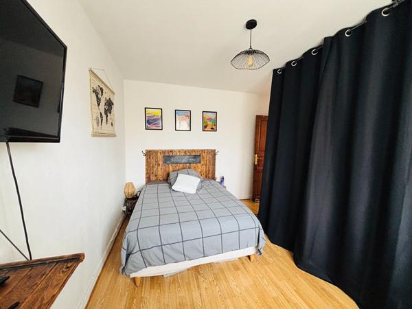 CARCASSONNE, maison rénovée avec jardin et garage