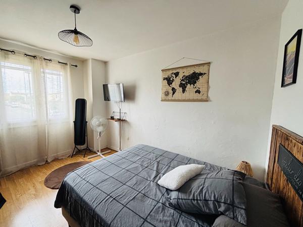 CARCASSONNE, maison rénovée avec jardin et garage