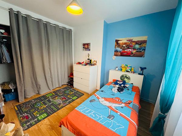 CARCASSONNE, maison rénovée avec jardin et garage