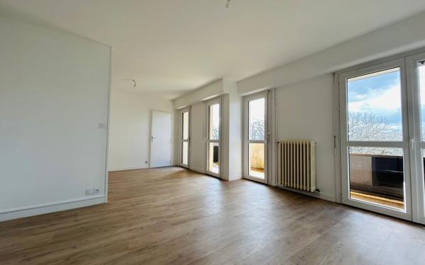 Appartement à louer    4 pièces • 90,90 m2 Châtellerault