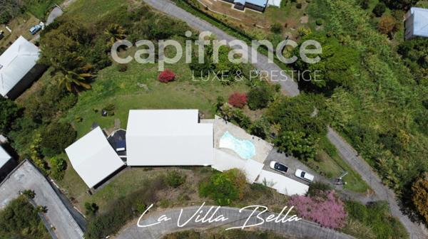 ❤️ Coup de cœur ❤️ À vendre à CASE PILOTE somptueuse Villa P5 de 231.36 m² sur 3812 m² de terrain