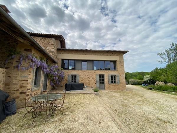 Maison à vendre |                                       Rochechouart |                                        6 pièces  |  281 m²