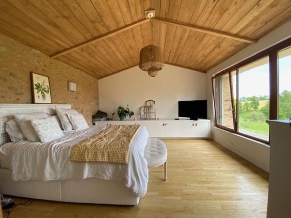 Maison à vendre |                                       Rochechouart |                                        6 pièces  |  281 m²