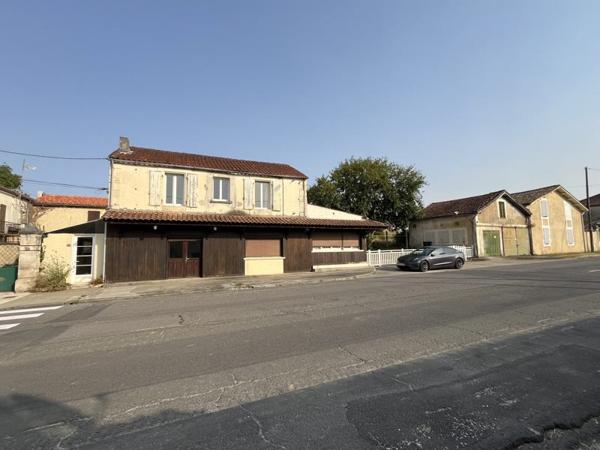 Immeuble à vendre |  Champniers |  250 m²