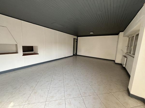 Immeuble à vendre |  Champniers |  250 m²