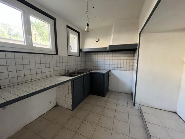 Immeuble à vendre |  Champniers |  250 m²