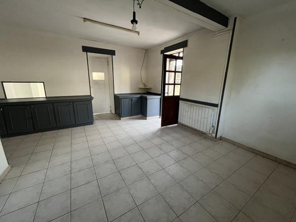 Immeuble à vendre |  Champniers |  250 m²