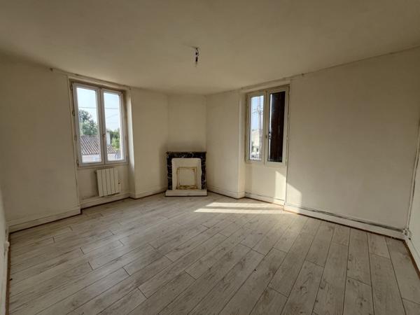 Immeuble à vendre |  Champniers |  250 m²