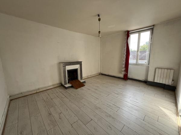 Immeuble à vendre |  Champniers |  250 m²