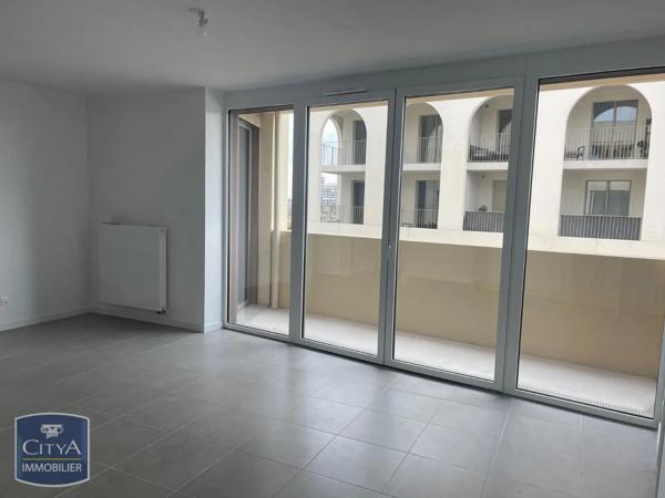 Appartement à louer 3 pièces 66.98m² Bordeaux (33800)