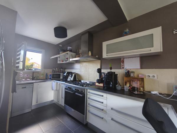 Saint-Pargoire (34230) Villa T4 mitoyenne en R+1 de 103m2 avec exterieurs