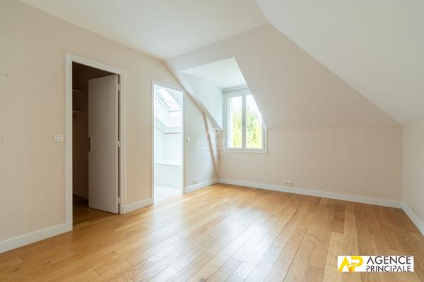 Maison à Maisons-Laffitte 1 220 000 € **  - Référence  13686