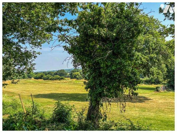 Maison d’architecte avec vue imprenable sur le golf – Calme, volumes et élégance