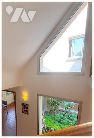 Maison d’architecte avec vue imprenable sur le golf – Calme, volumes et élégance