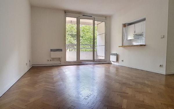 Appartement à louer    2 pièces • 47,36 m2 Issy-les-Moulineaux
