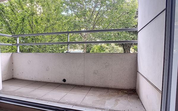 Appartement à louer    2 pièces • 47,36 m2 Issy-les-Moulineaux