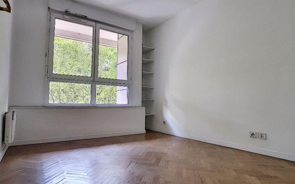 Appartement à louer    2 pièces • 47,36 m2 Issy-les-Moulineaux