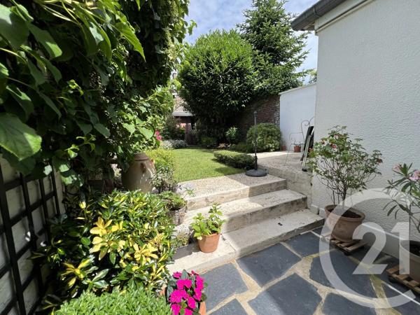 Maison à vendre  8 pièces - 170 m 2   ST QUENTIN  - 02