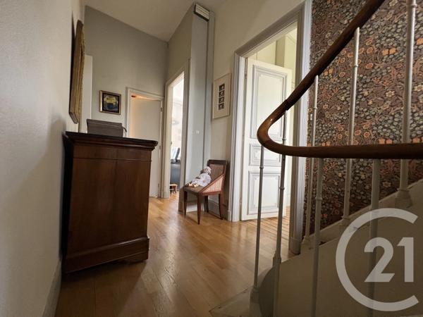 Maison à vendre  8 pièces - 170 m 2   ST QUENTIN  - 02