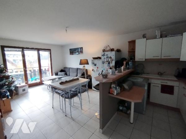 Appartement T2, garage, balcon, exposition sud