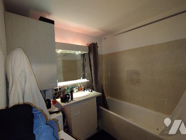 Appartement T2, garage, balcon, exposition sud