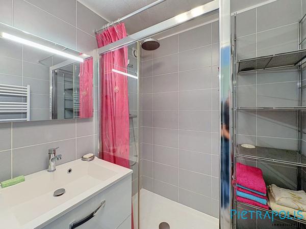 EXCLUSIVITÉ - SÈTE - LA CORNICHE : Appartement T2 46,16m² loi carrez, terrasse, place de parking