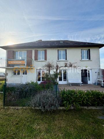 Vente Maison140 m² - 8 Pièces - SAINT MELOIR DES ONDES (35350)