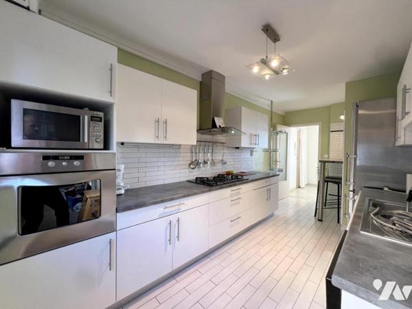 GRASSE, Rés. EMERAUDE, 52 av. Riou Blanquet. 3p de 96,46m² + Cave + Garage double en sus