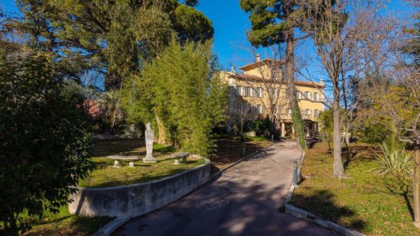 Vente Maison de maître Nice 23 Pièces 860 m²