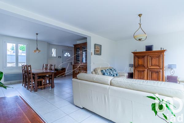 Maison à vendre 10 pièces 185 m² Montlignon