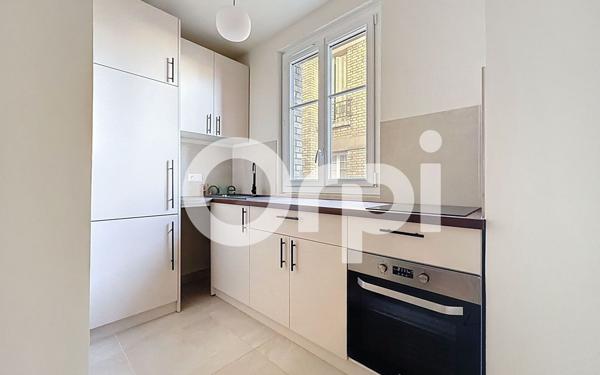Appartement à louer    1 pièce • 25,35 m2 Vanves